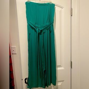 ✨Strapless cropped jumpsuit✨